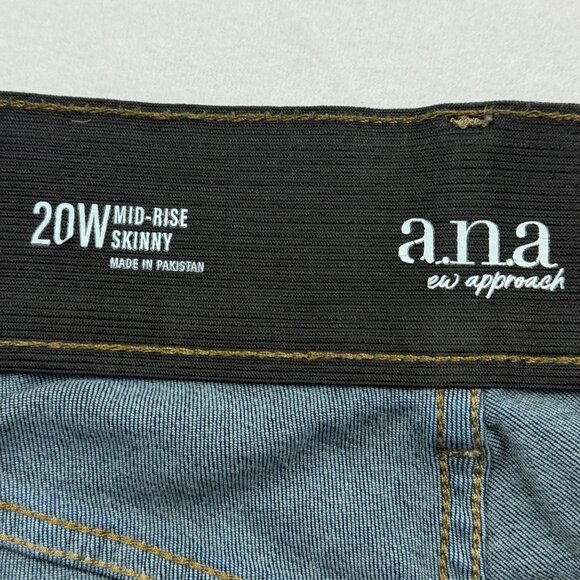 a.n.a Women's Mid-Rise Skinny Zip/Elastic Waistband Blue Denim Jeans Plus 20W - Picture 5 of 10